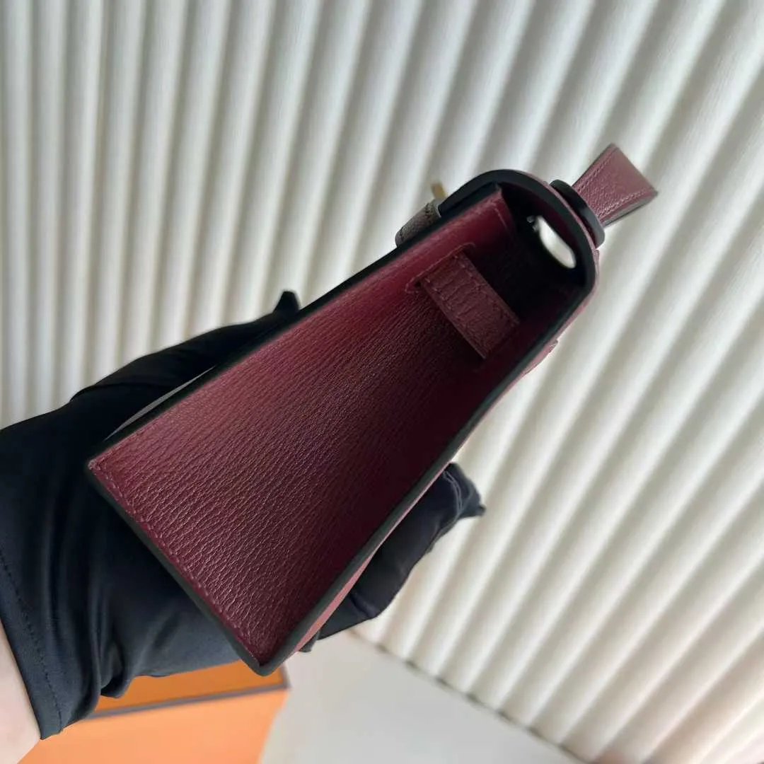 Kelly Pochette 22