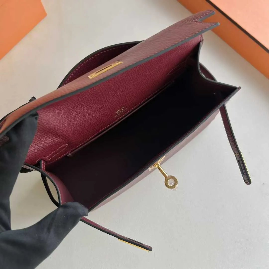 Kelly Pochette 22