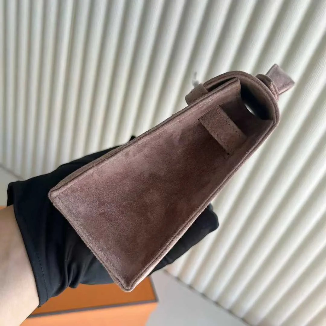 Kelly Pochette 22