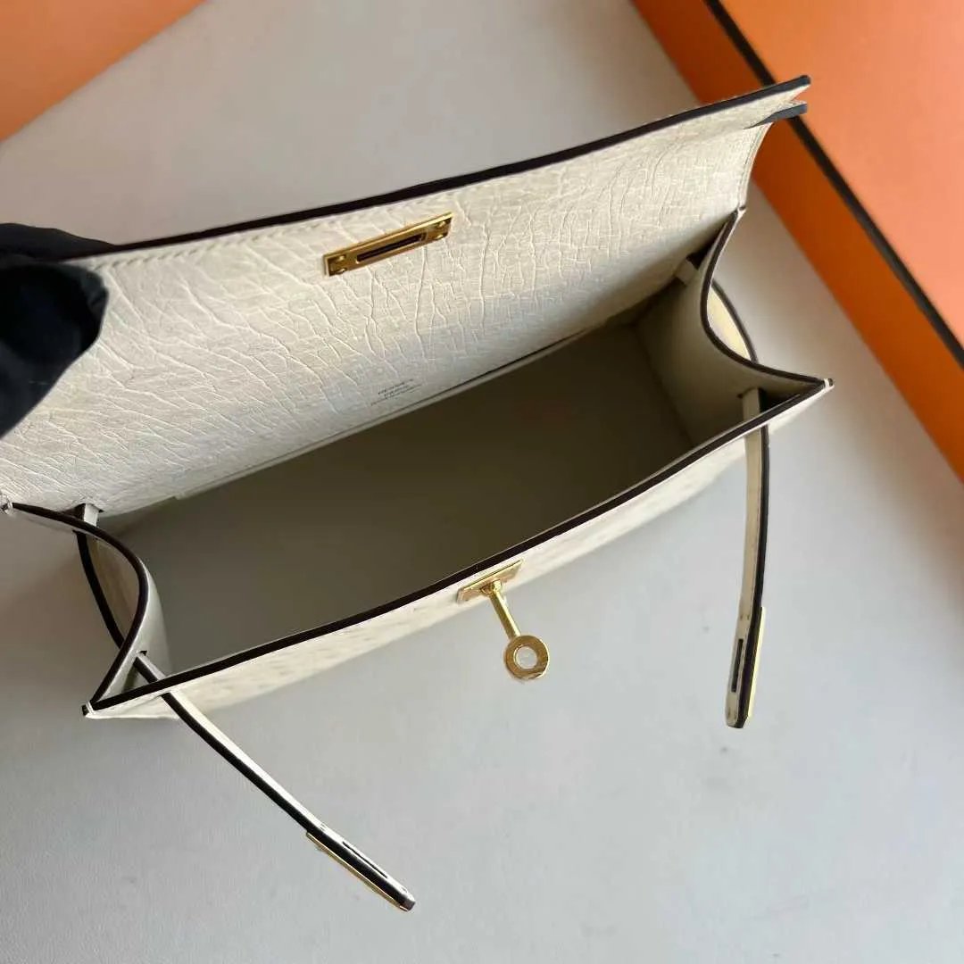 Kelly Pochette 22