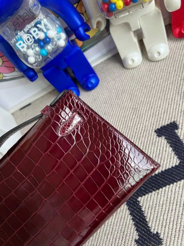 Kelly Pochette