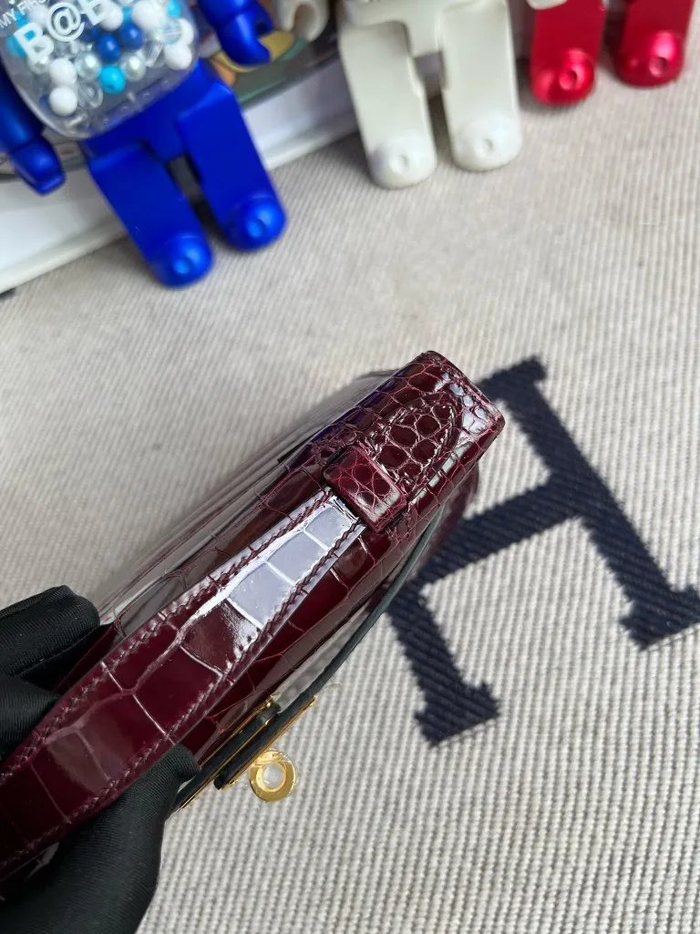 Kelly Pochette