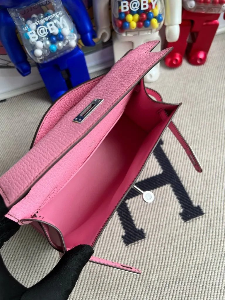 Kelly Pochette