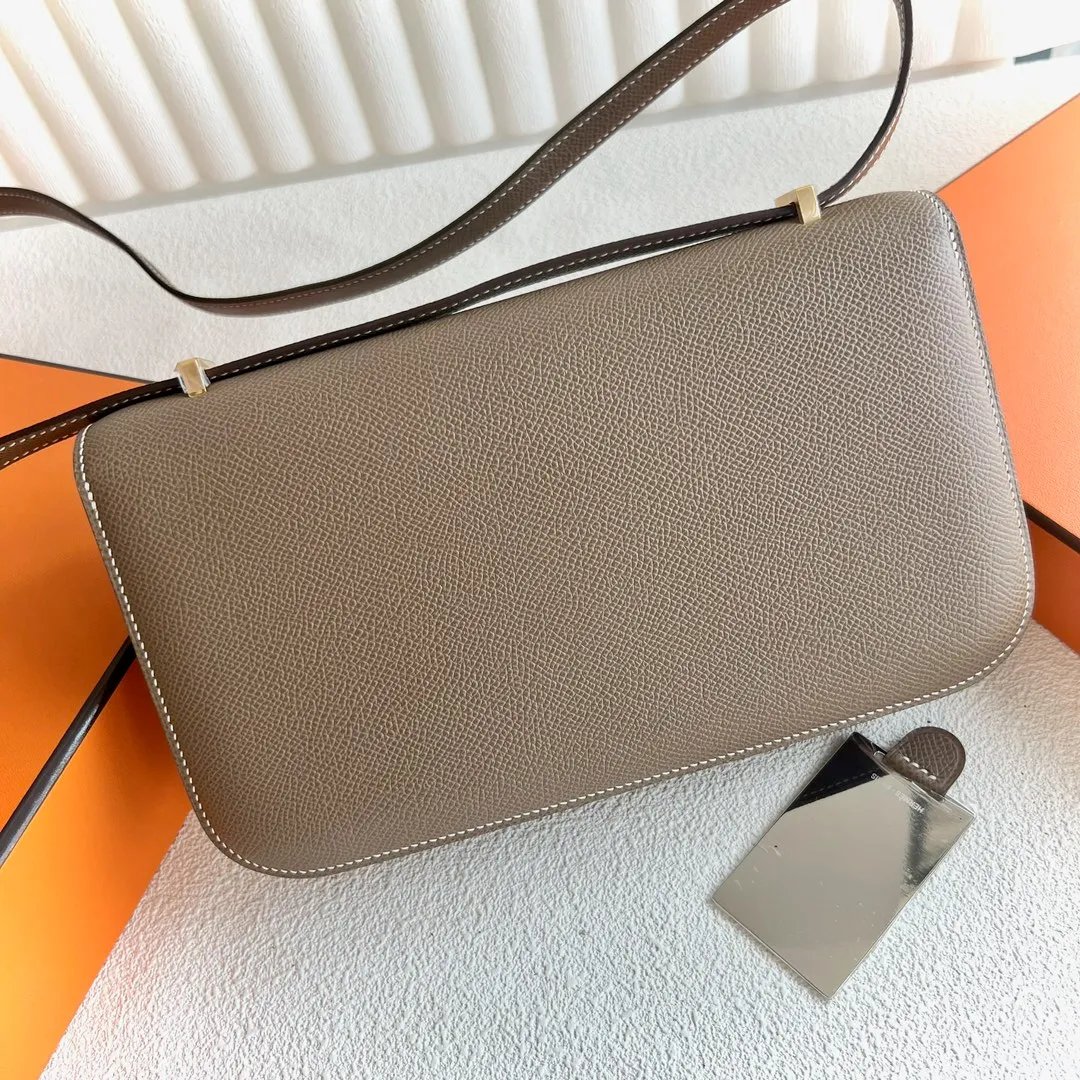 Constance Elan 24