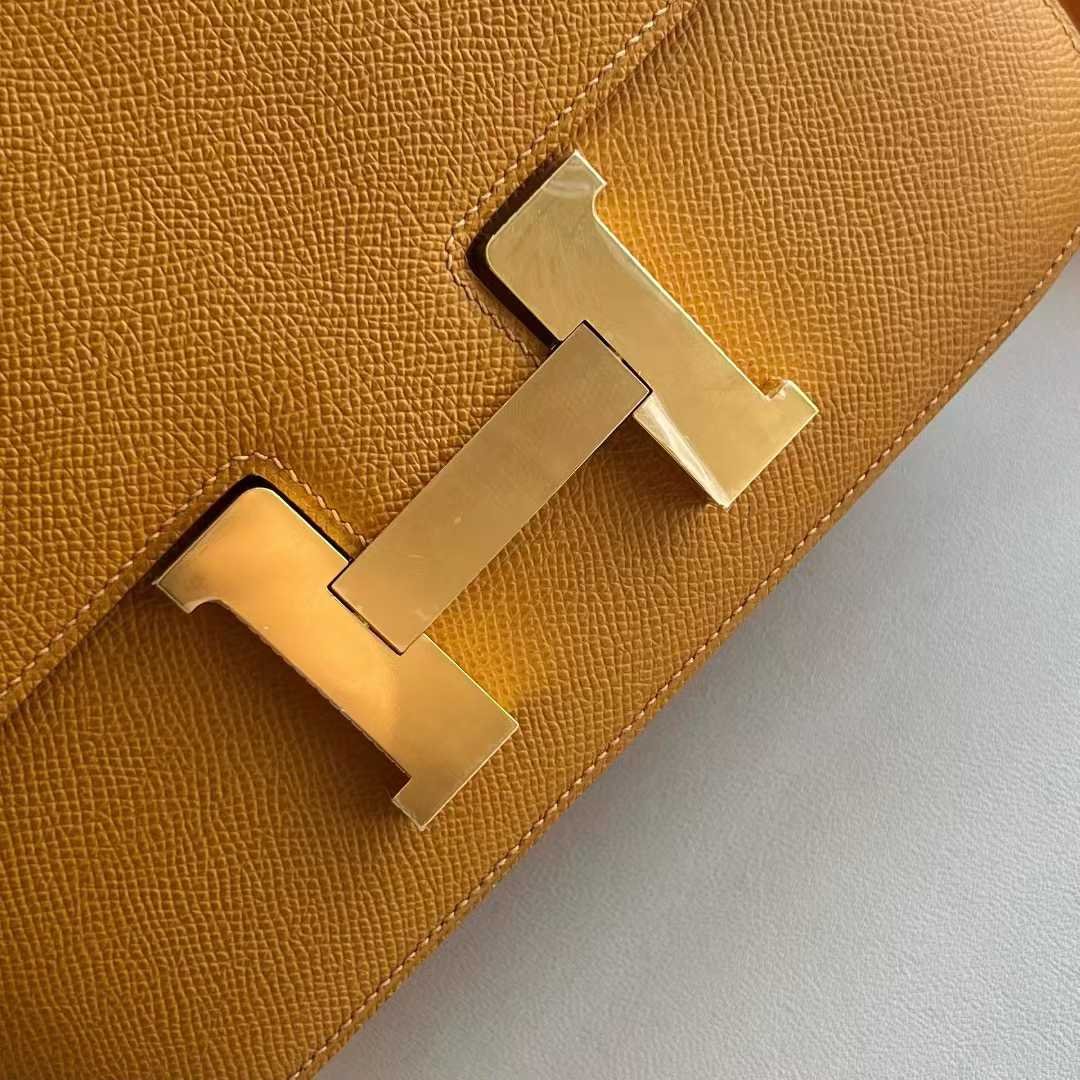 Constance 24
