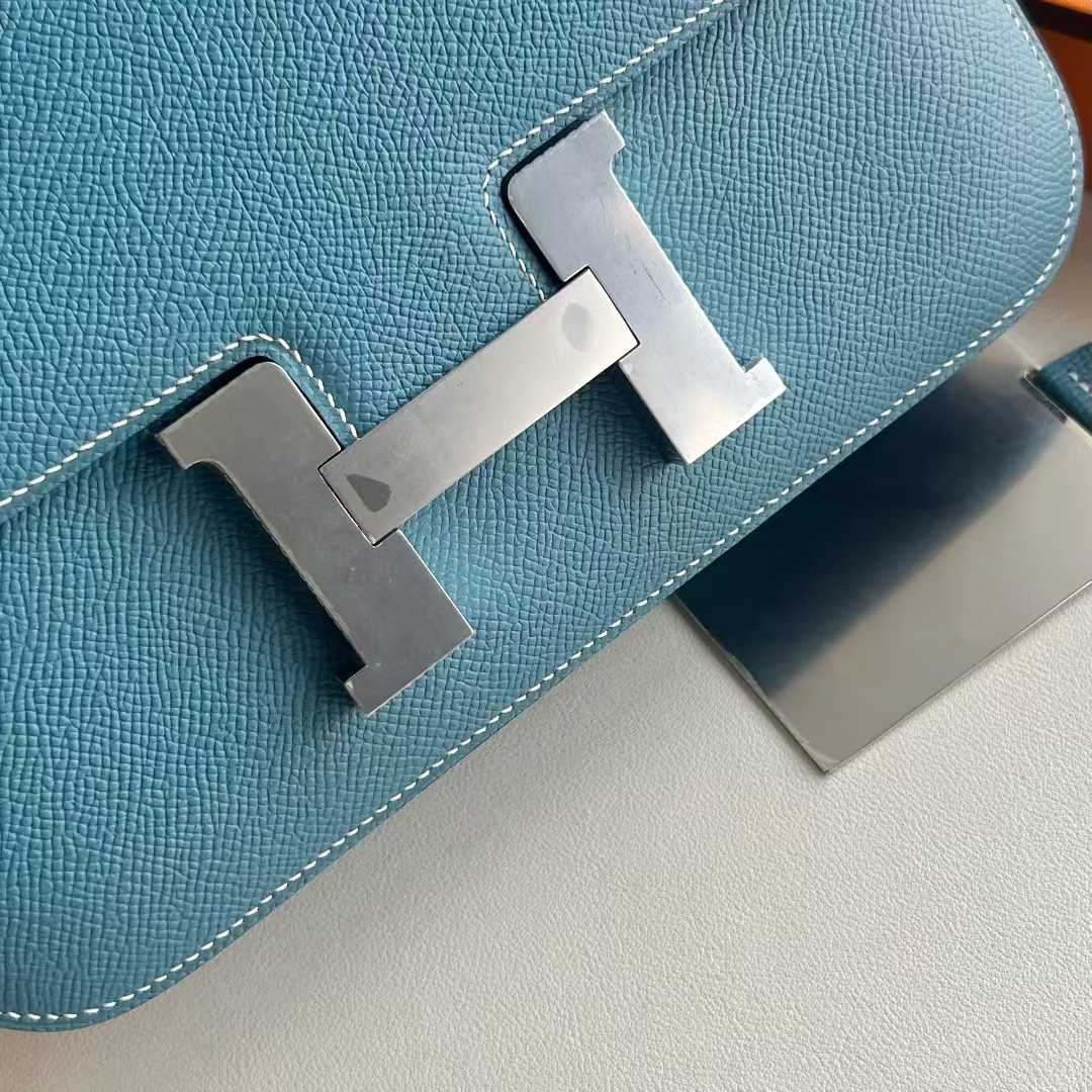 Constance 24