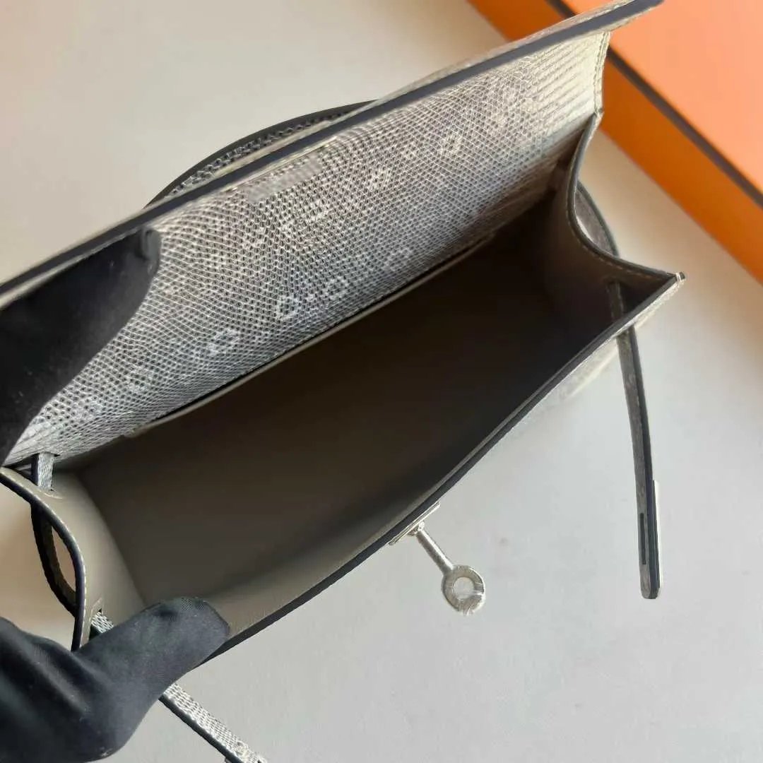 Kelly Pochette 22