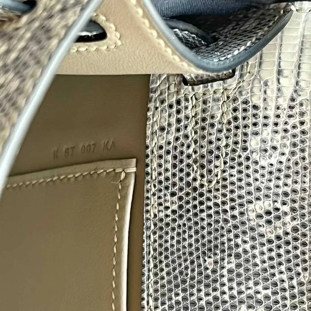 Kelly Pochette 22