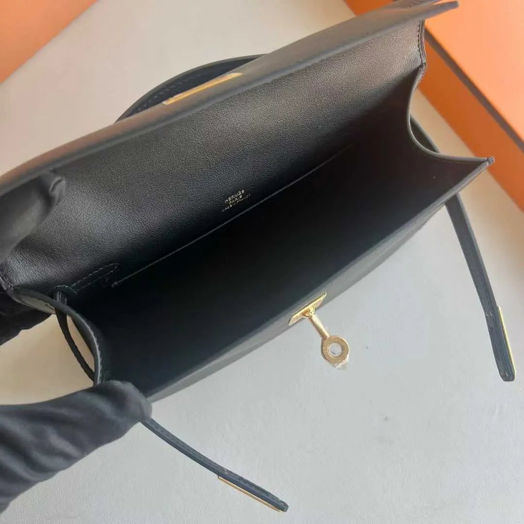 Kelly Pochette 22