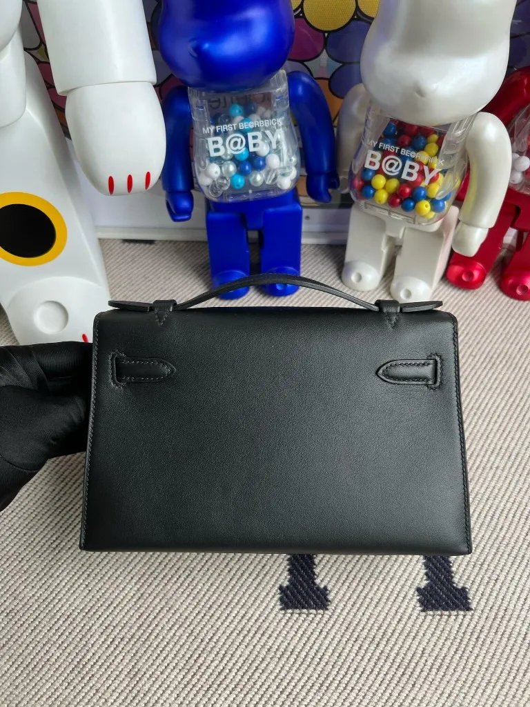 Kelly Pochette