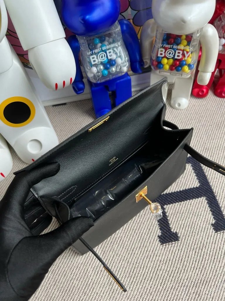Kelly Pochette
