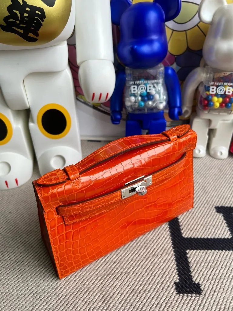 Kelly Pochette