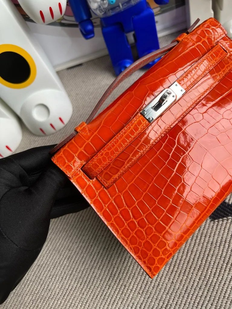 Kelly Pochette