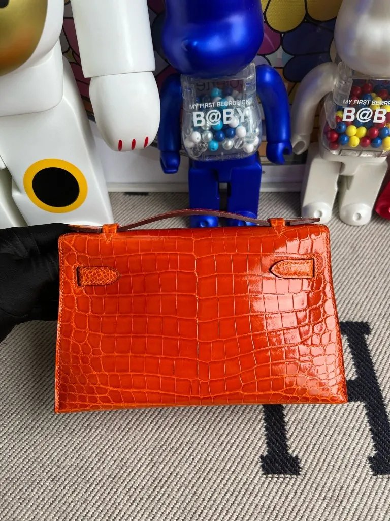 Kelly Pochette