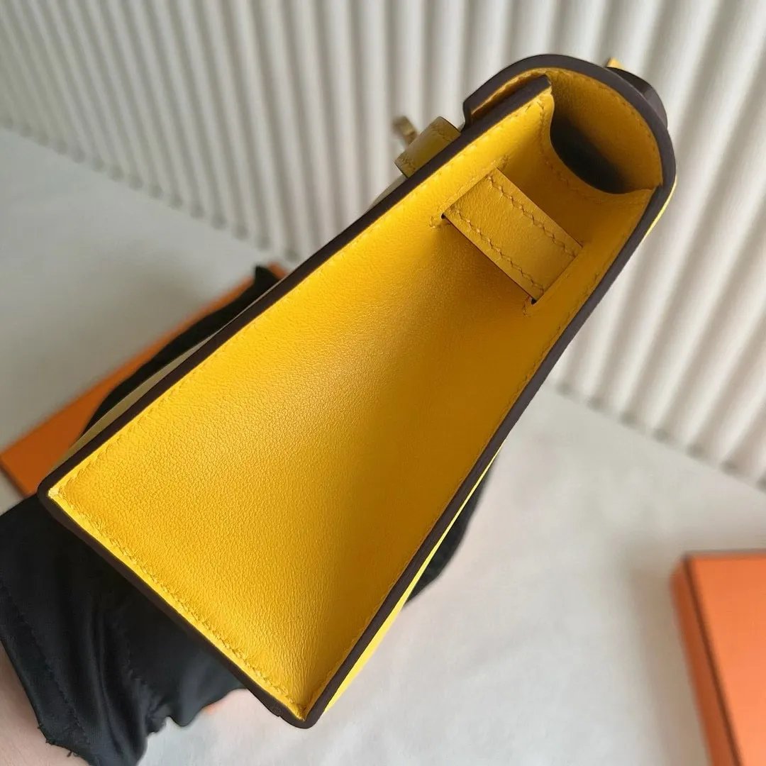 Kelly Pochette 22