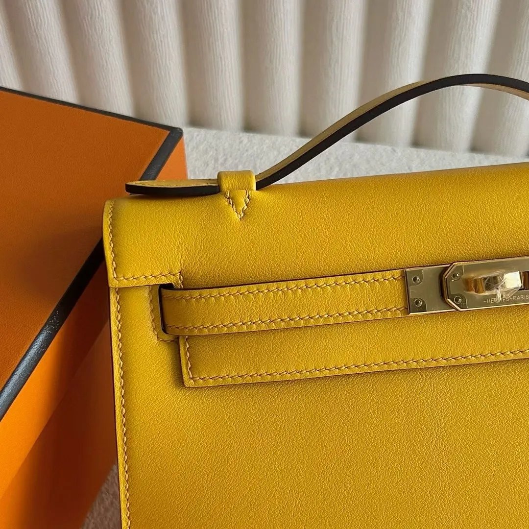 Kelly Pochette 22