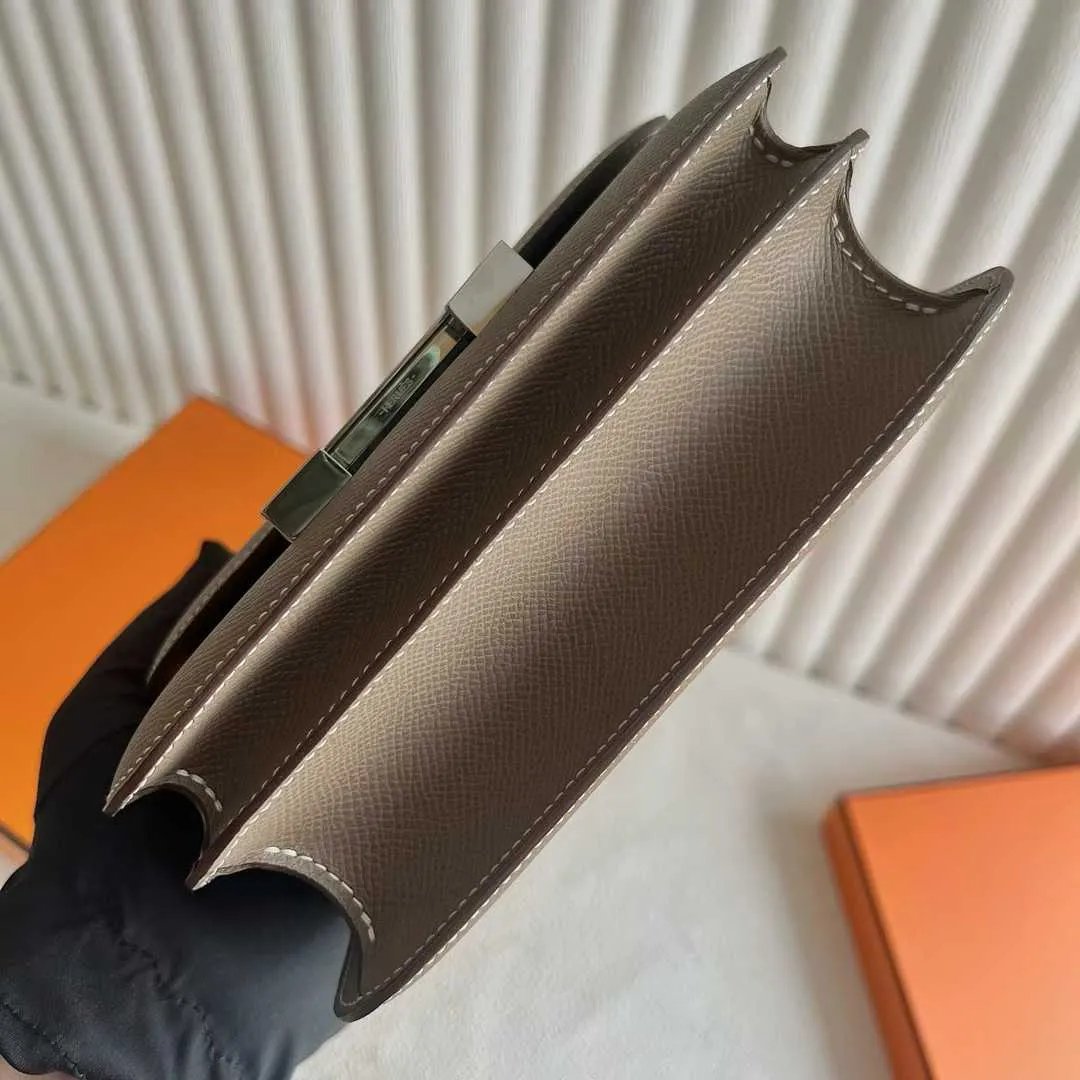 Constance 18