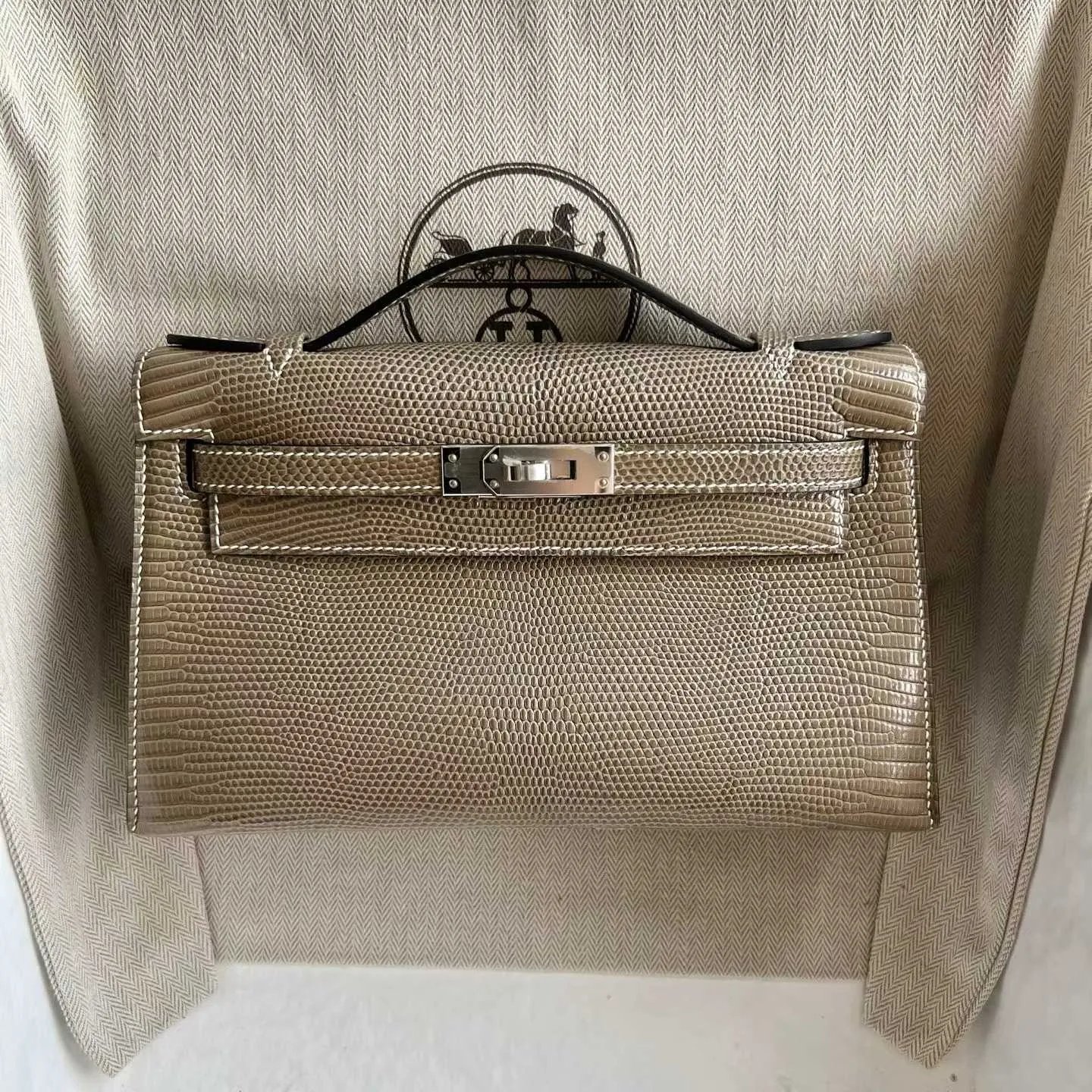 Kelly Pochette 22