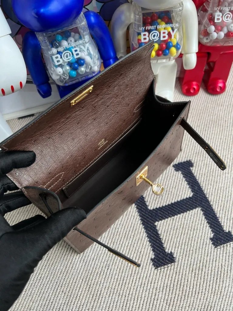 Kelly Pochette