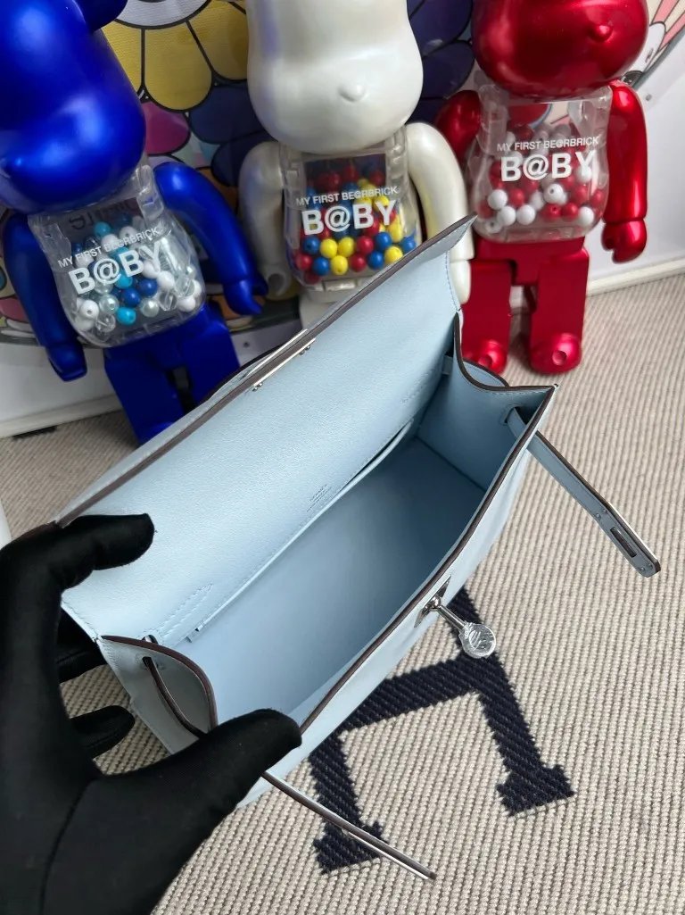 Kelly Pochette