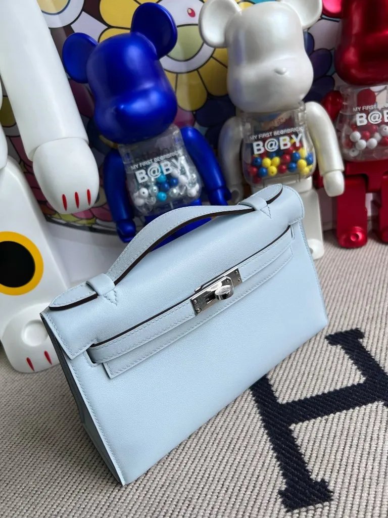 Kelly Pochette