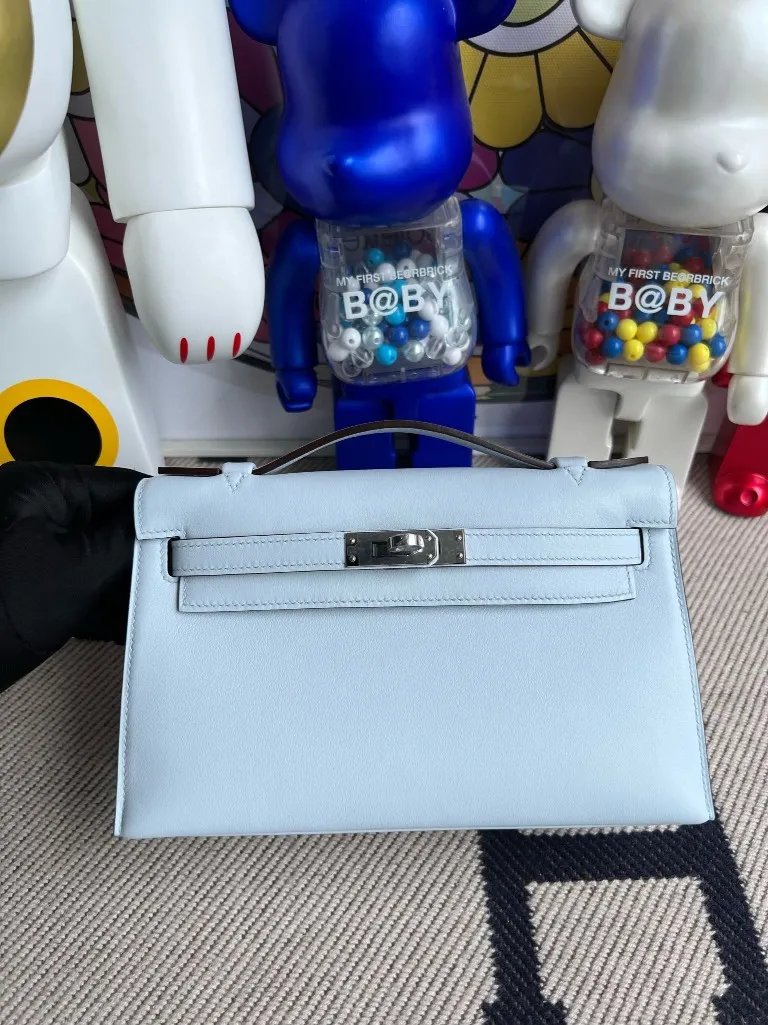 Kelly Pochette