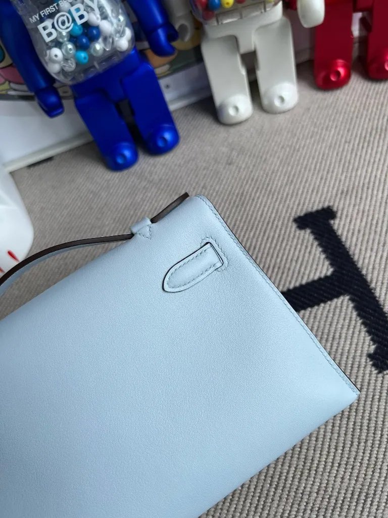 Kelly Pochette