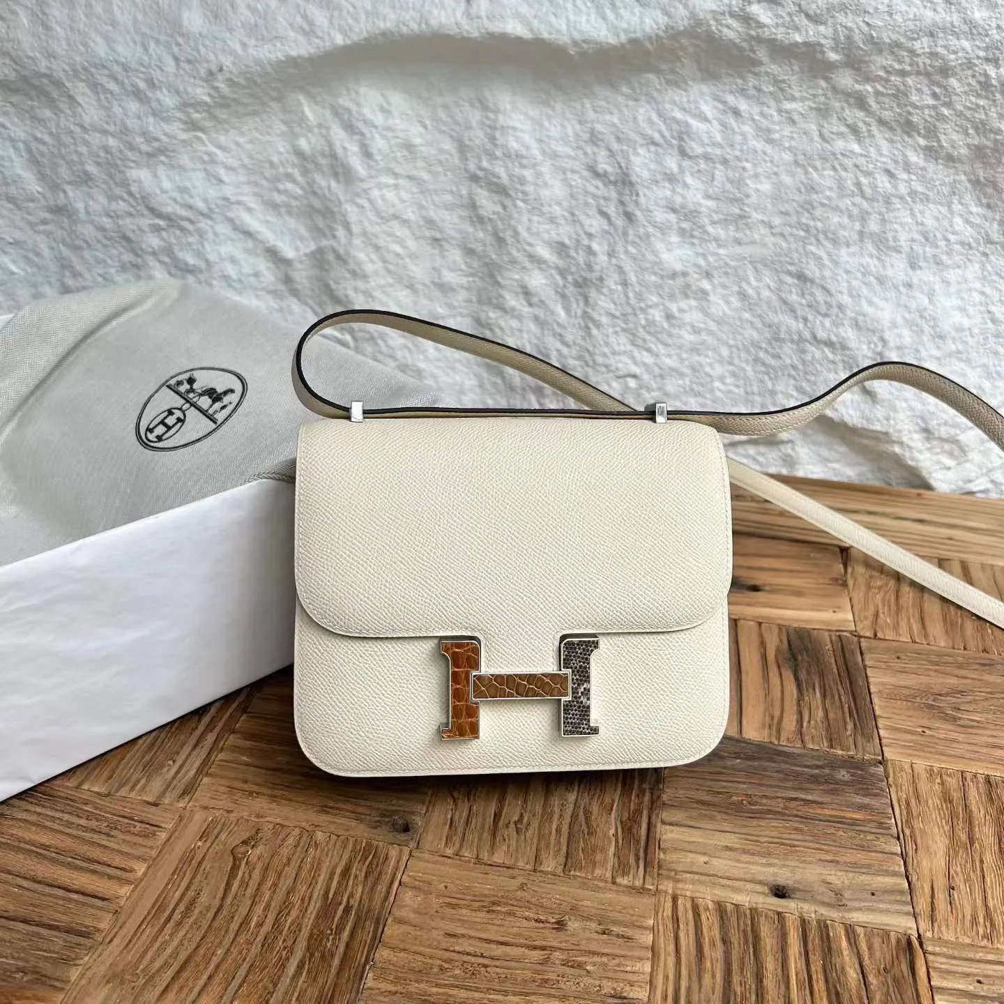 Constance 18