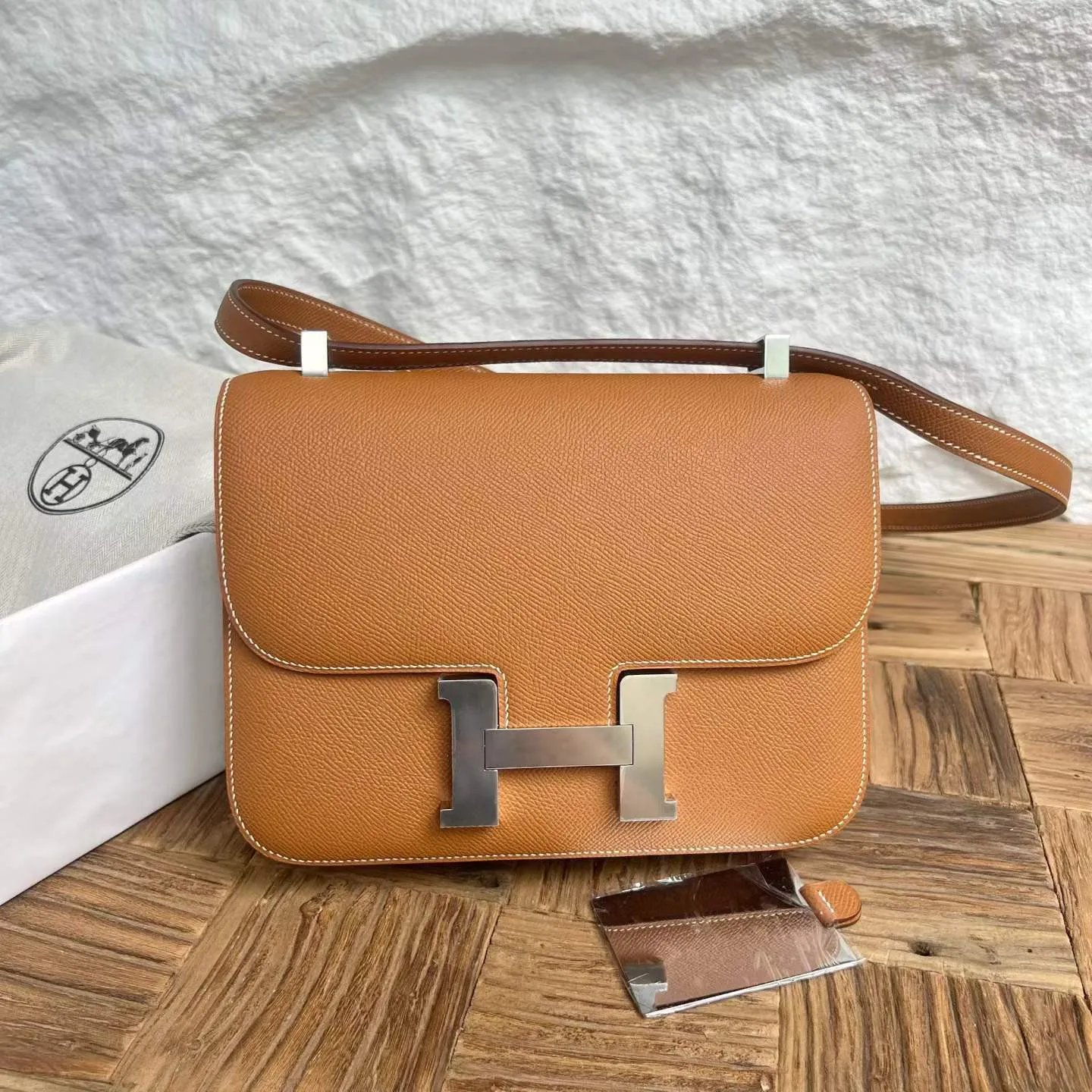 Constance 24