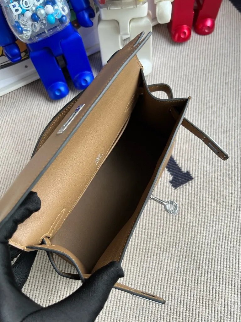 Kelly Pochette 22