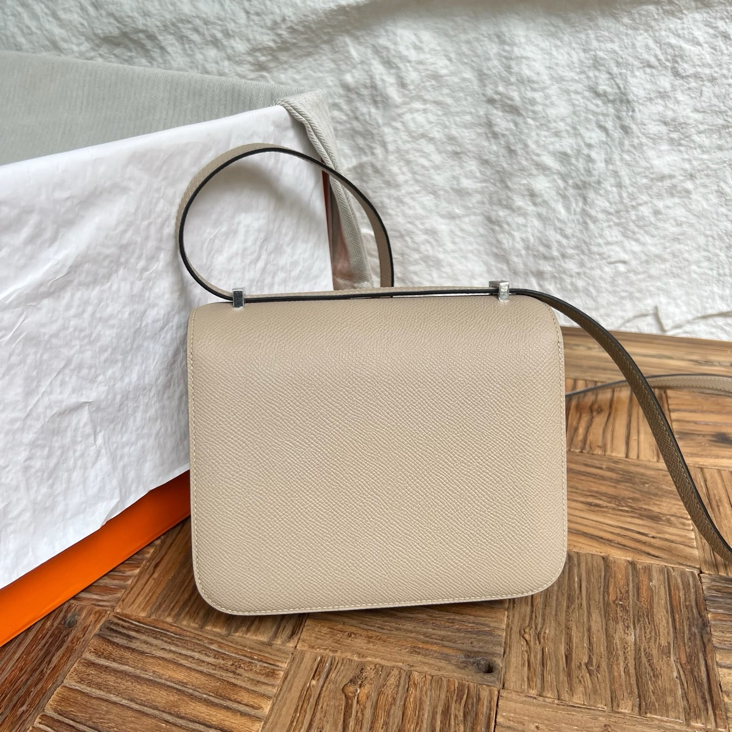 Constance 18
