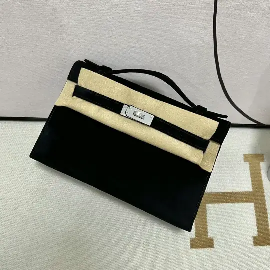 Kelly Pochette 22