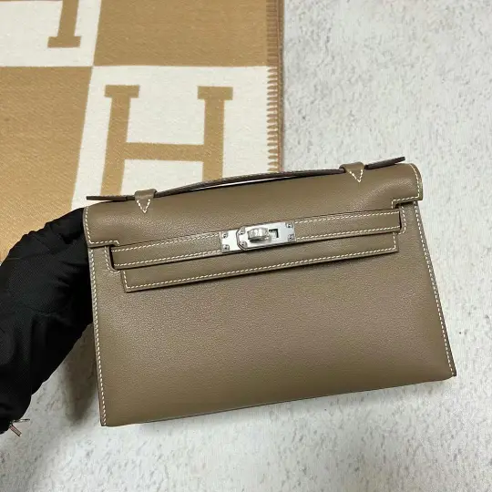 Kelly Pochette 22