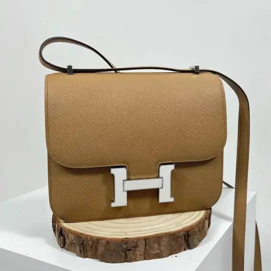 Constance 18