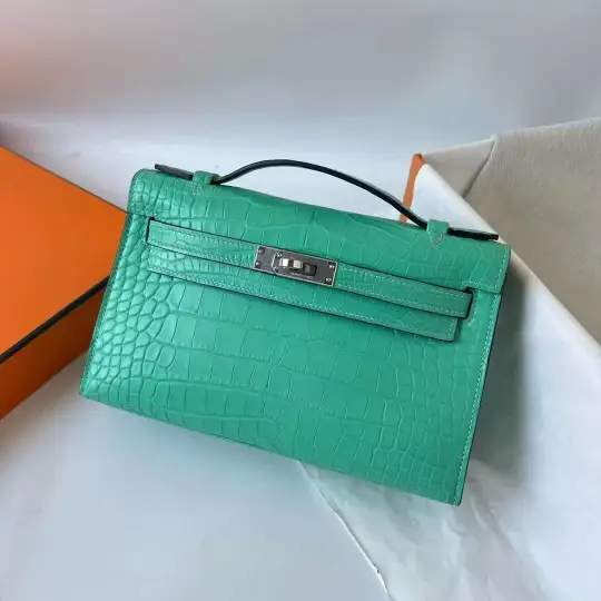 Kelly Pochette 22