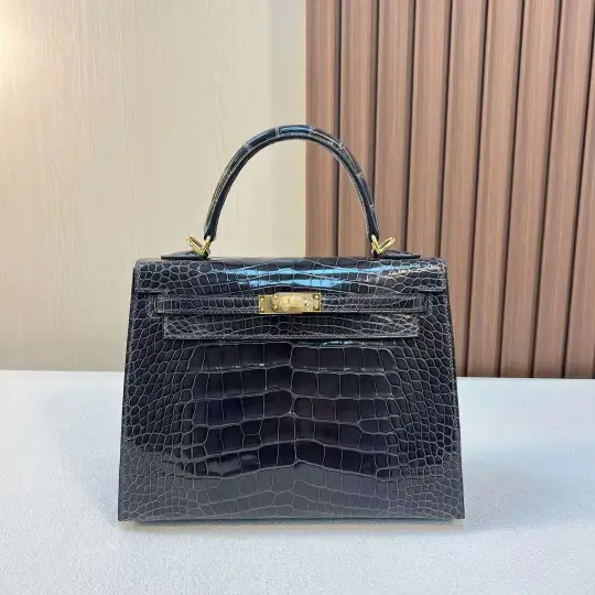 Kelly 25