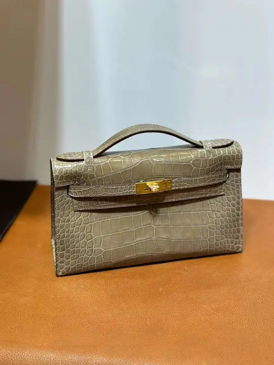 Kelly Pochette 22