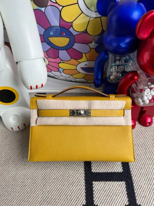 Kelly Pochette