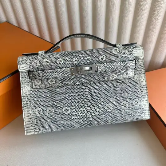 Kelly Pochette 22