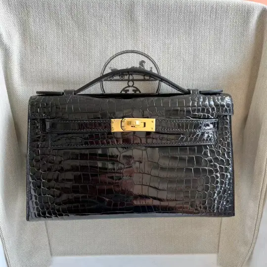 Kelly Pochette 22