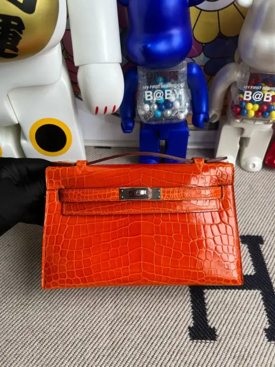 Kelly Pochette