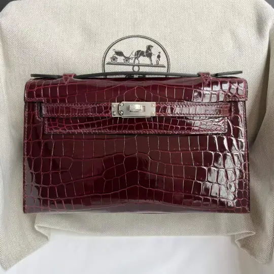Kelly Pochette 22